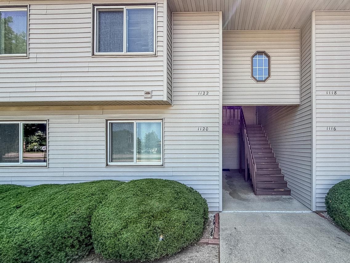 1120 Kara Dr., Champaign, IL 61822