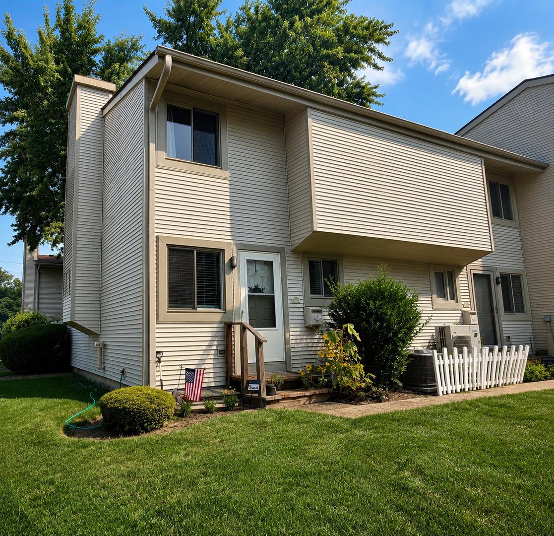 1000 Emerald Dr. #2A1, Schaumburg, IL 60173