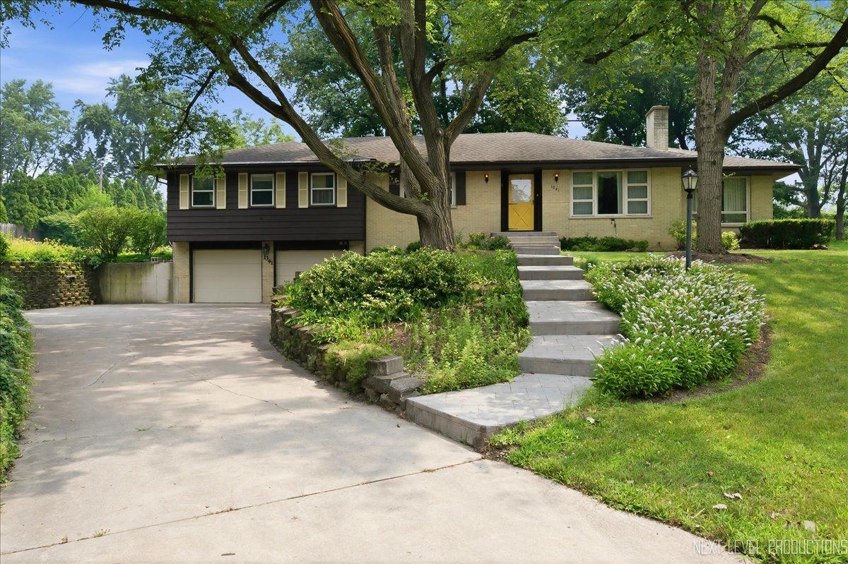 1341 Meadowrue Ln., Batavia, IL 60510
