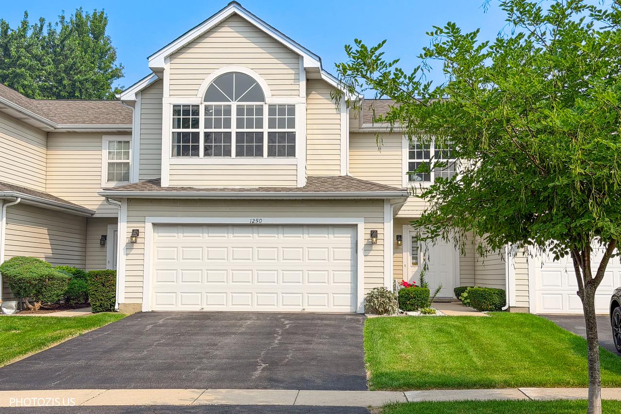 1250 Dunamon Dr., Bartlett, IL 60103