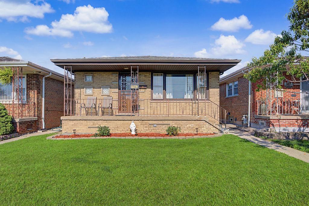 11543 S Ewing Ave., Chicago, IL 60617