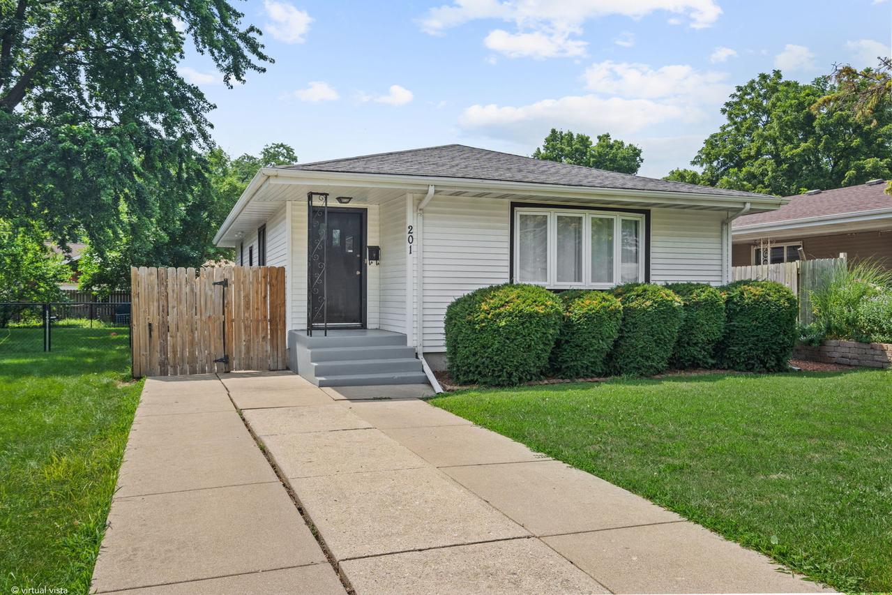 201 S Reedwood Dr., Joliet, IL 60436