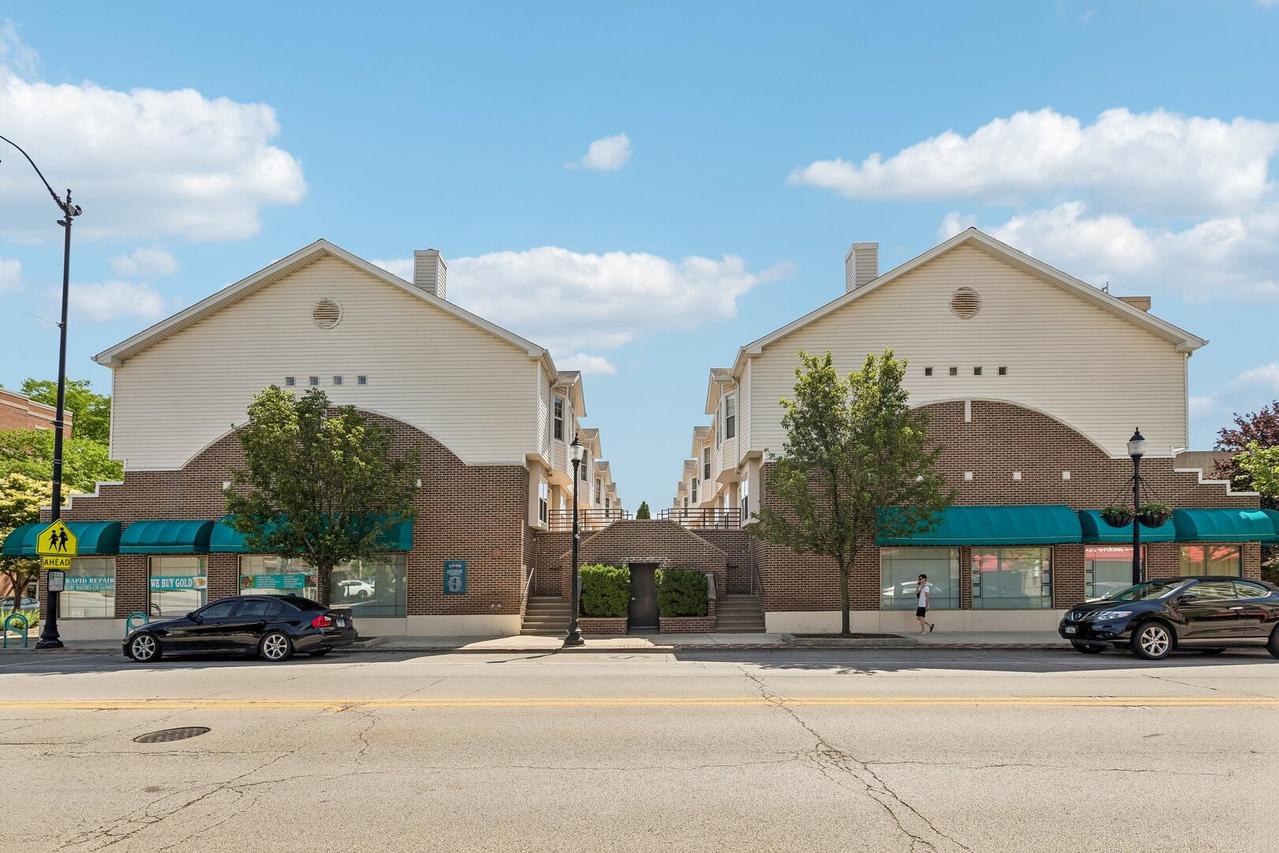 8029 Lincoln Ave., Skokie, IL 60077