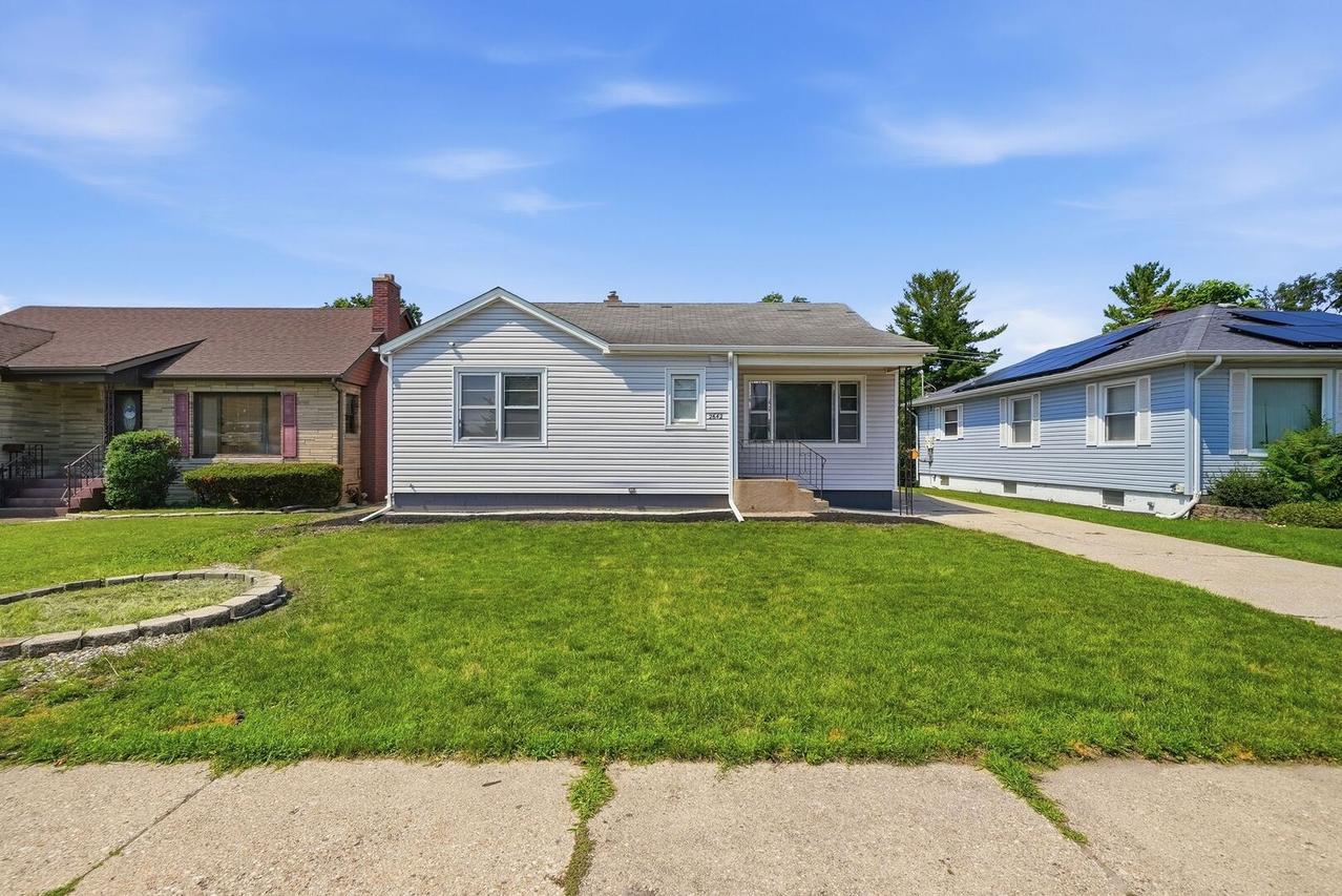 2642 Ridge Rd., Lansing, IL 60438