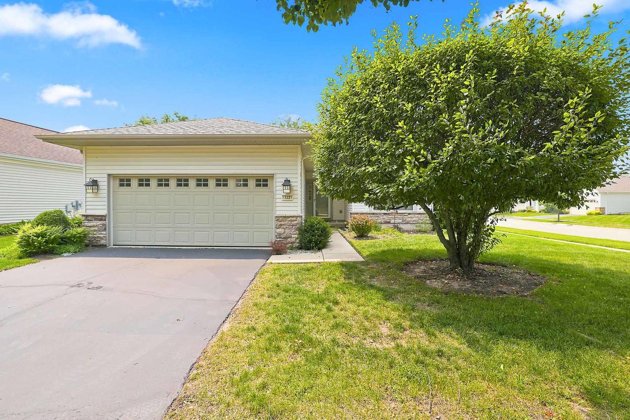 13221 Indiana Ct., Huntley, IL 60142