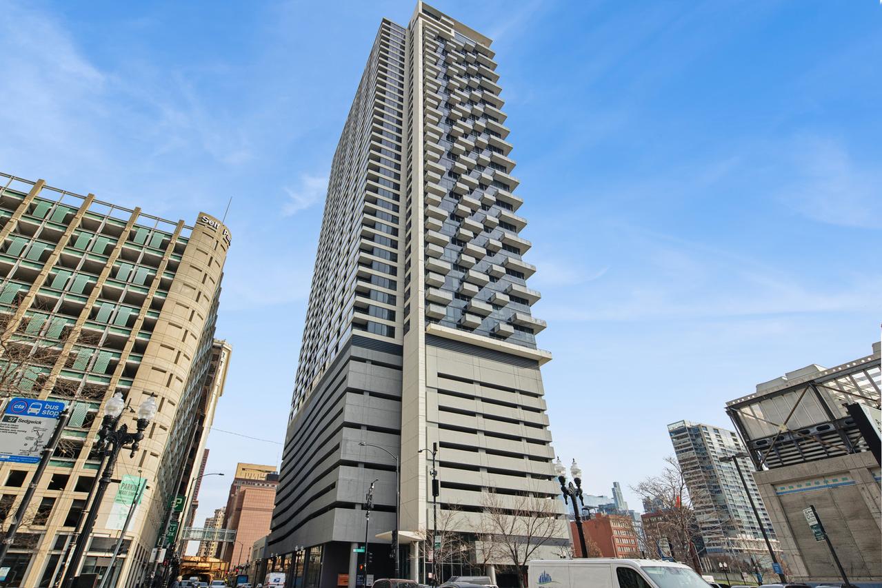 235 W Van Buren St. #P27-P31-P293-P344, Chicago, IL 60607