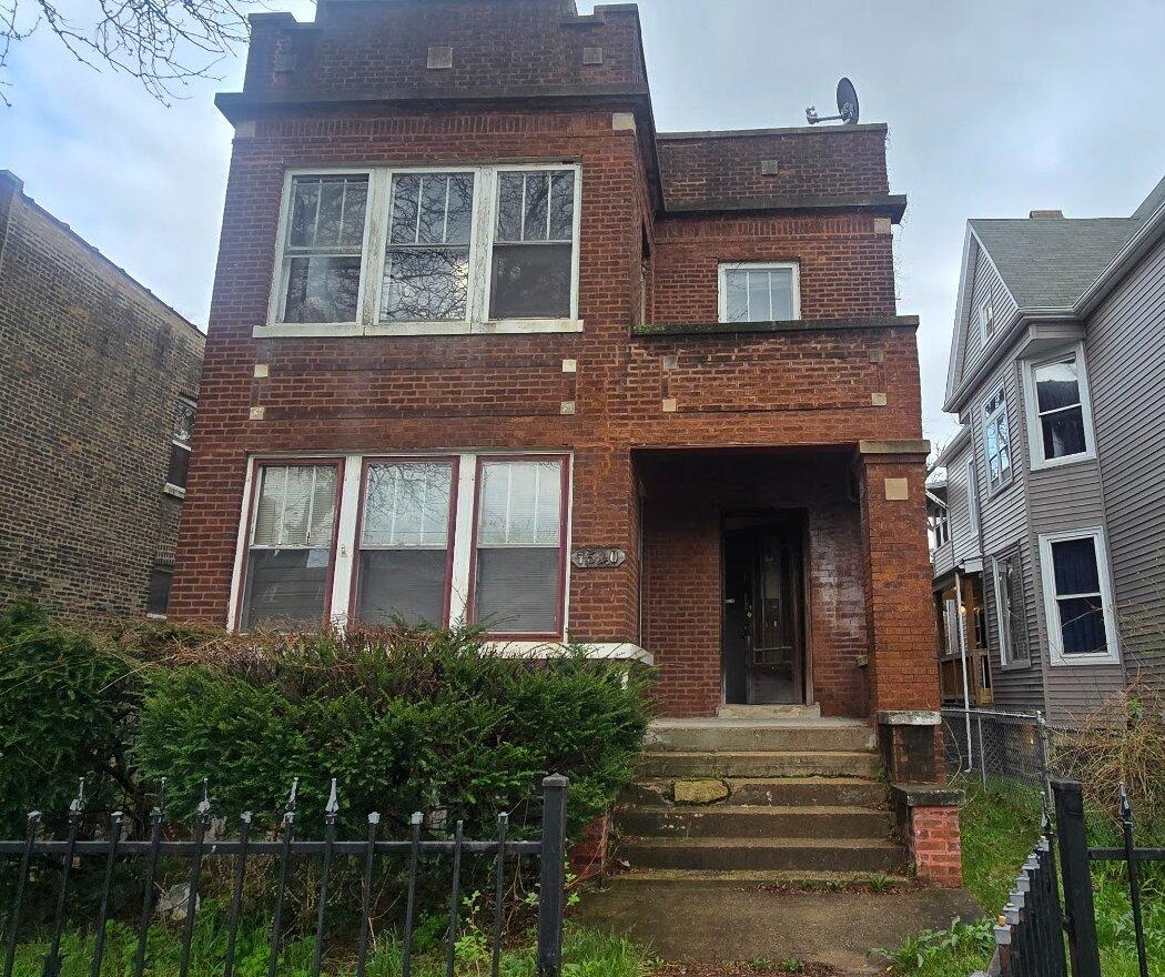 7530 S Eggleston Ave., Chicago, IL 60620