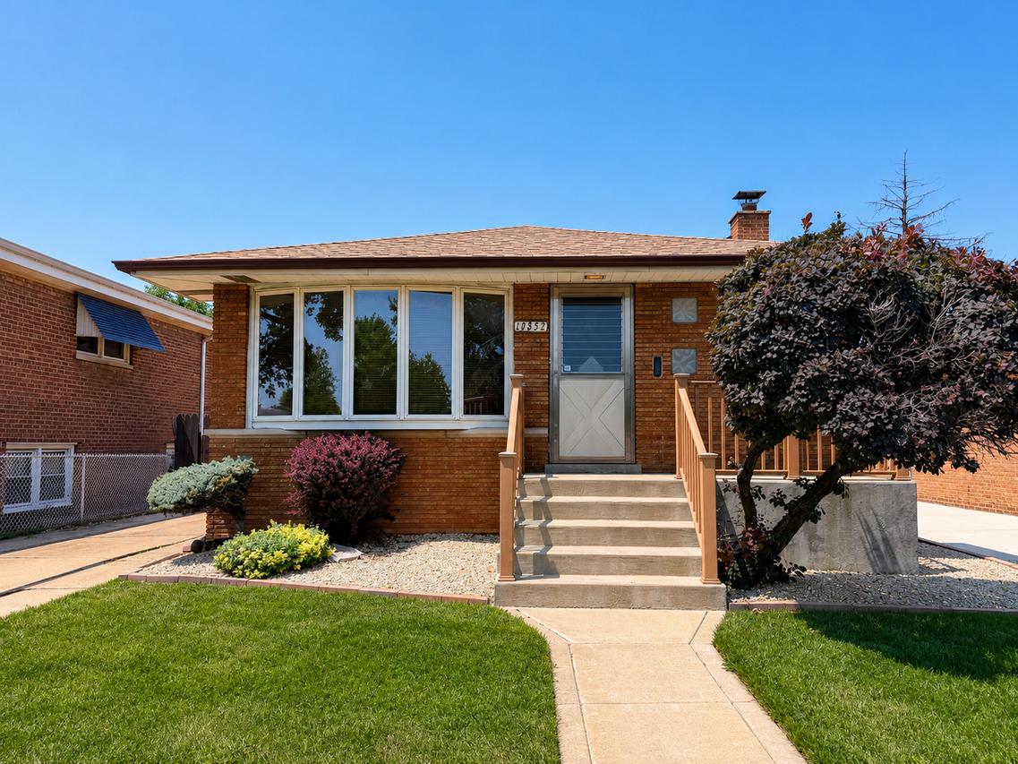 12852 S Manistee Ave., Chicago, IL 60633