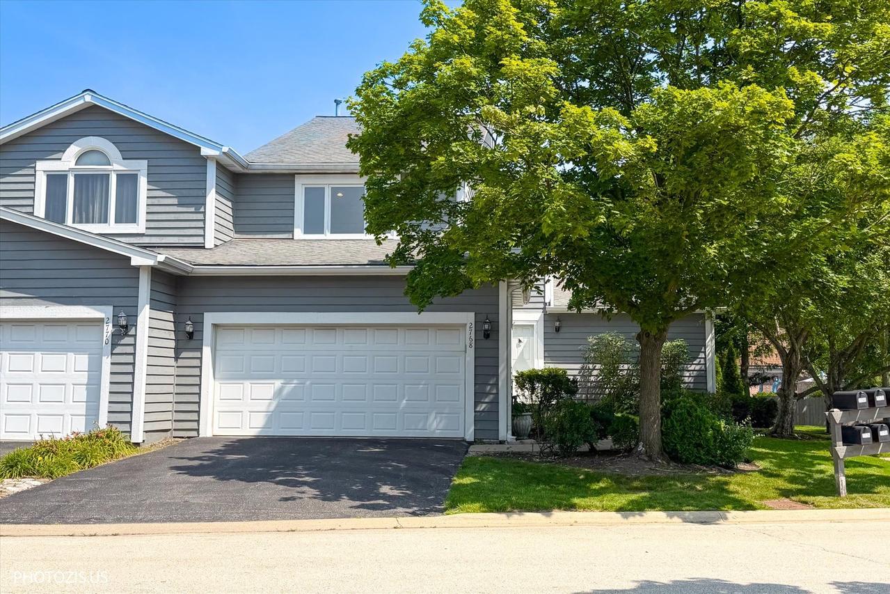 2768 The Mews, Northbrook, IL 60062