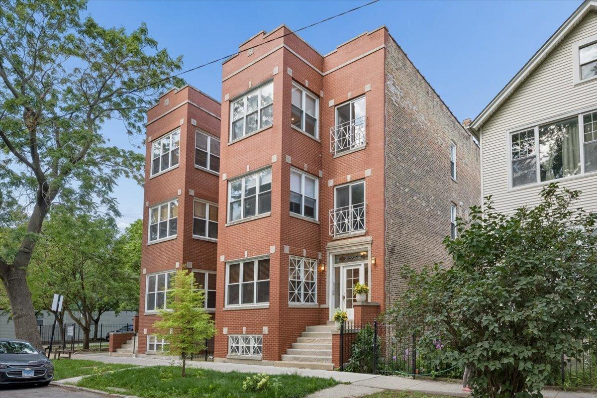 2236 N Maplewood Ave. #3, Chicago, IL 60647