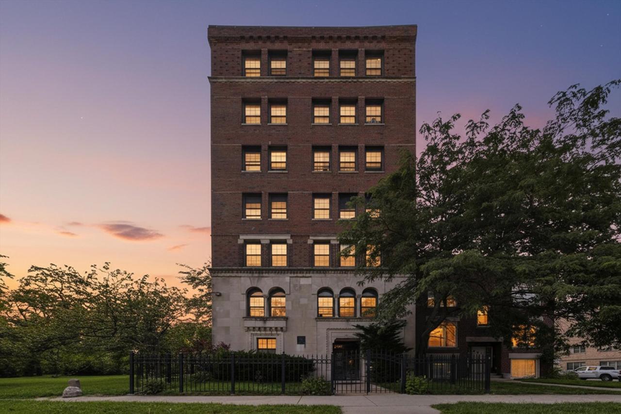 3017 E 78th St. #3A, Chicago, IL 60649