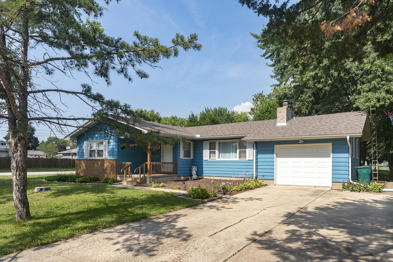 610 N East St., Plano, IL 60545