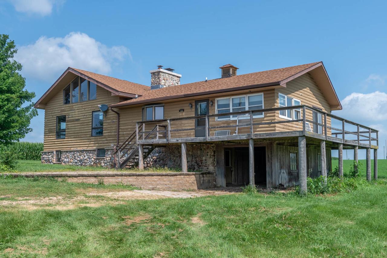 3237 W Wilderness Rd., Oregon, IL 61061