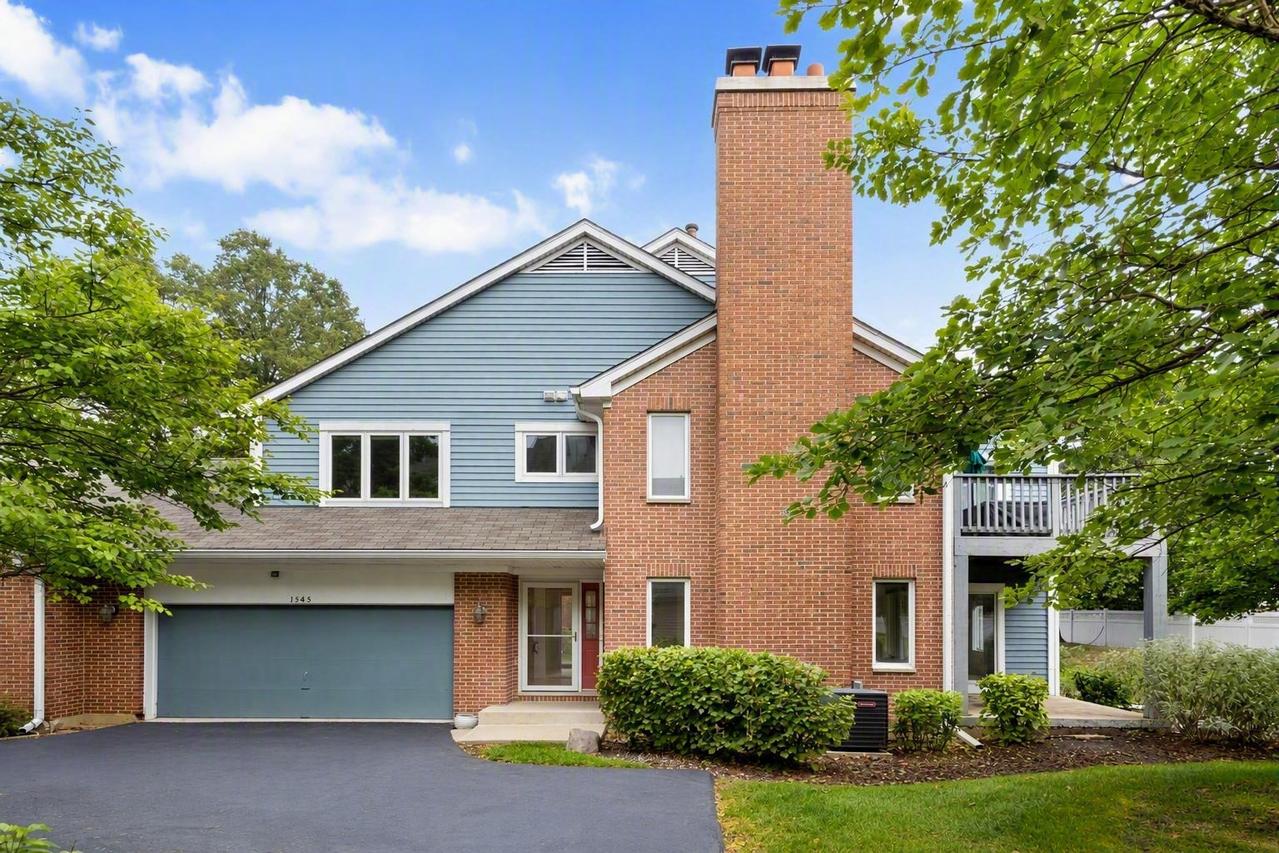 1545 N Courtland Dr., Arlington Heights, IL 60004
