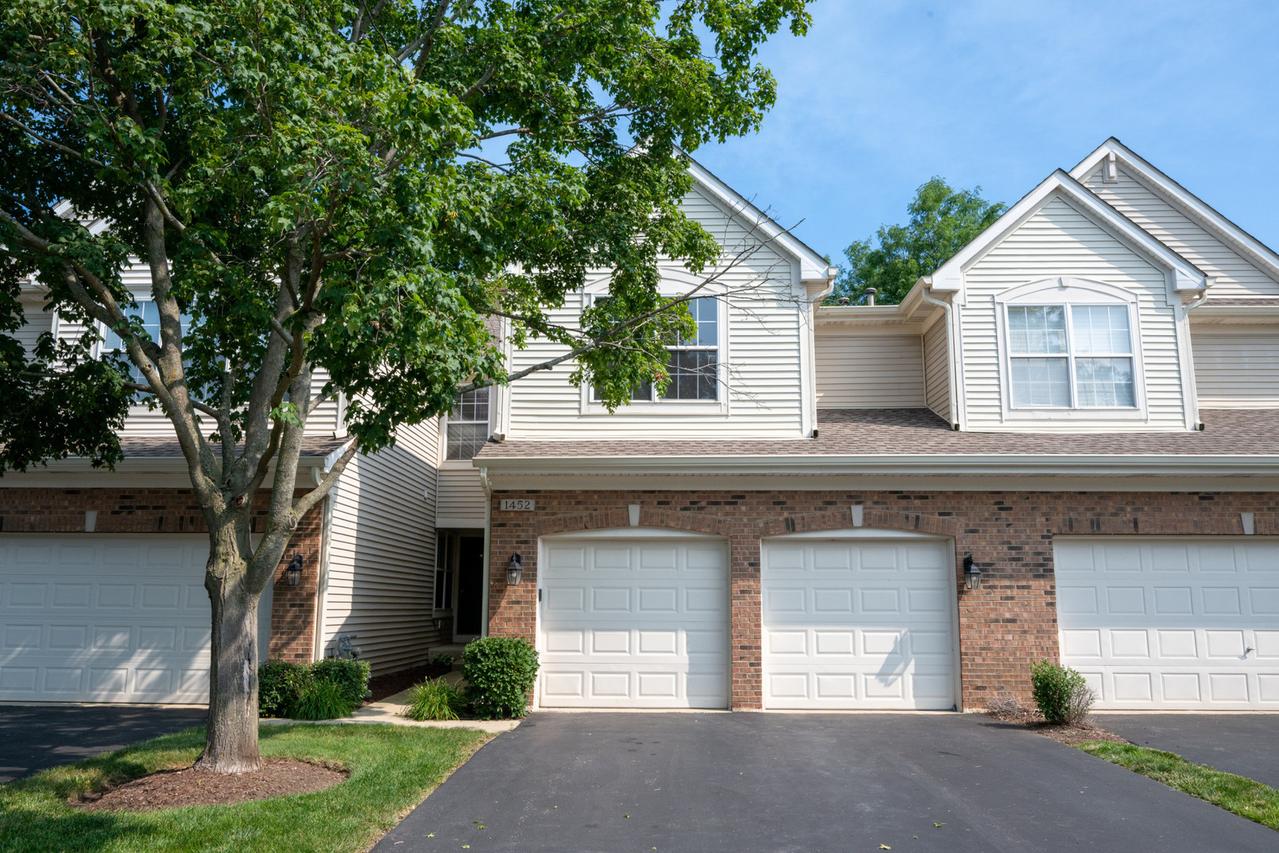 1452 Sturgeon Bay Ct., Schaumburg, IL 60173
