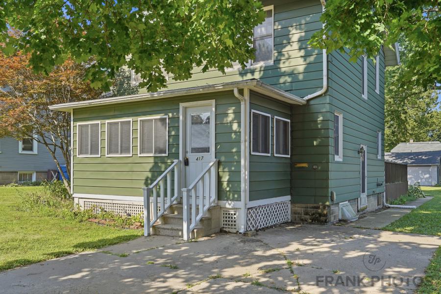 417 2nd Ave., Dixon, IL 61021
