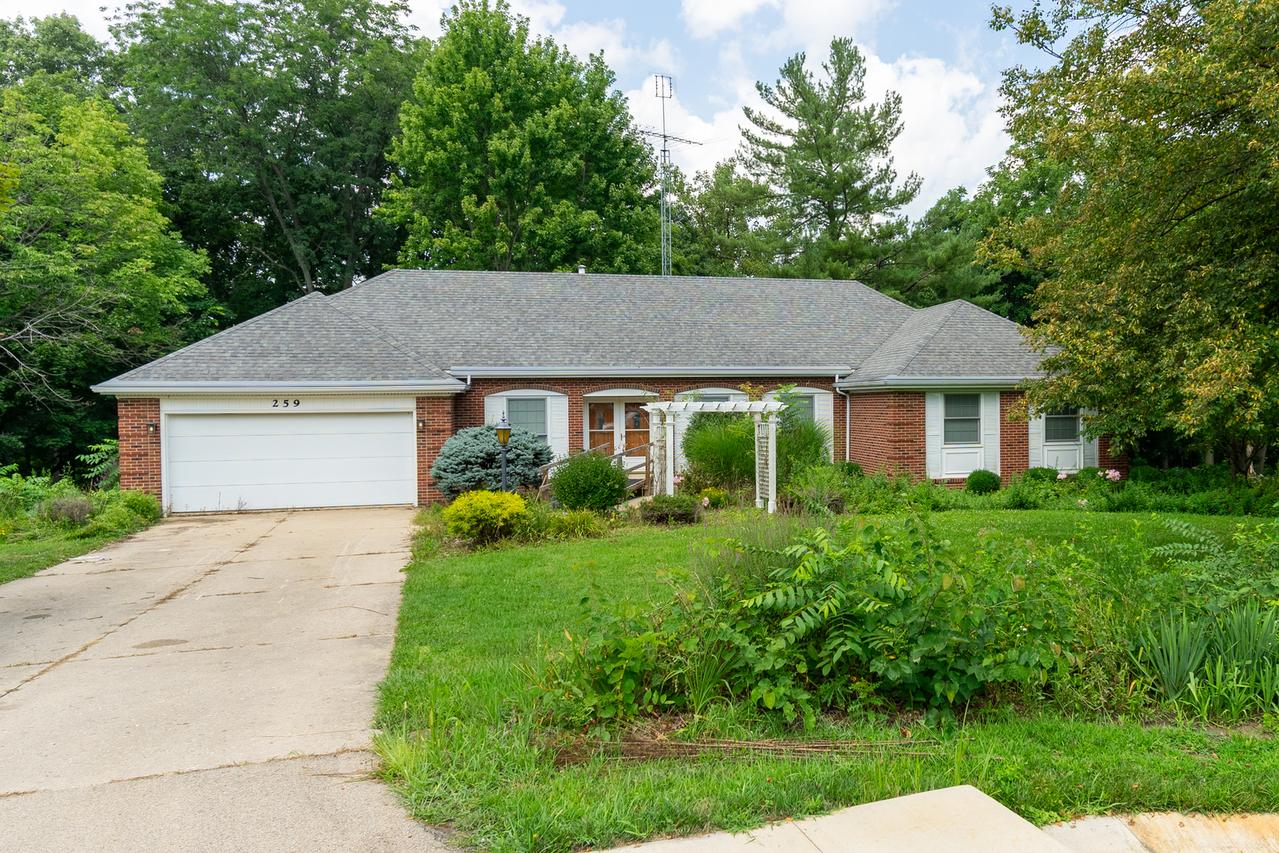 259 N 2559th Rd., Peru, IL 61354