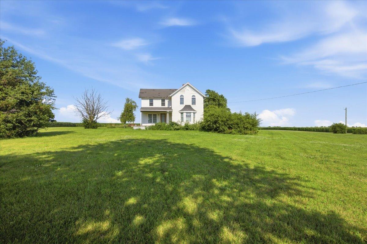 20042 N 2500 East Rd., Pontiac, IL 61764