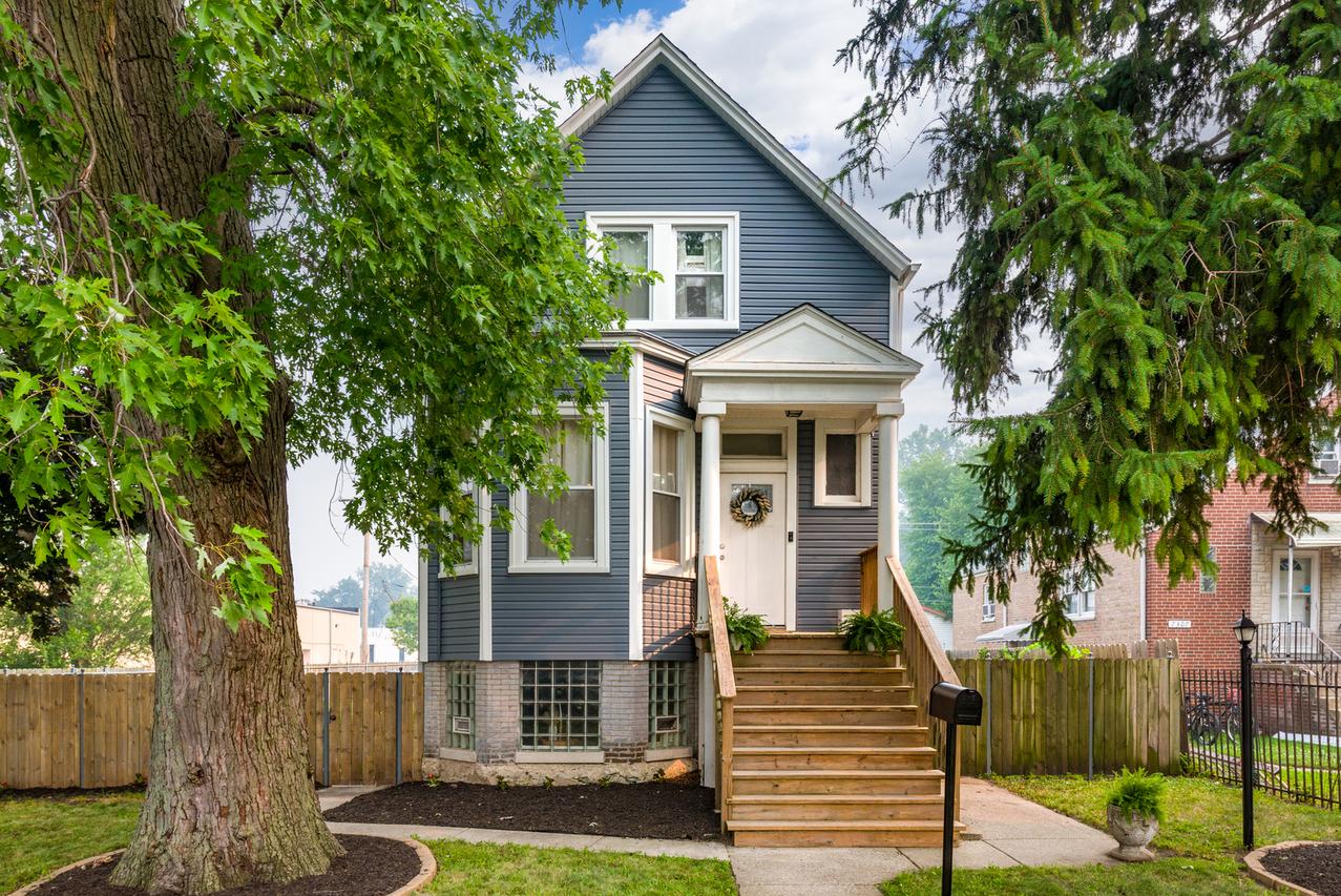 7303 Oakwood Ave., Lyons, IL 60534
