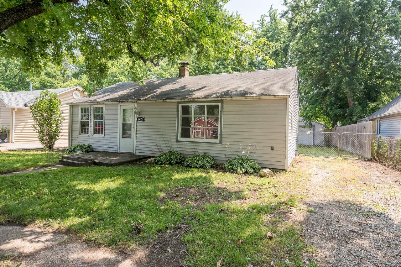 2426 Grape St., Joliet, IL 60435