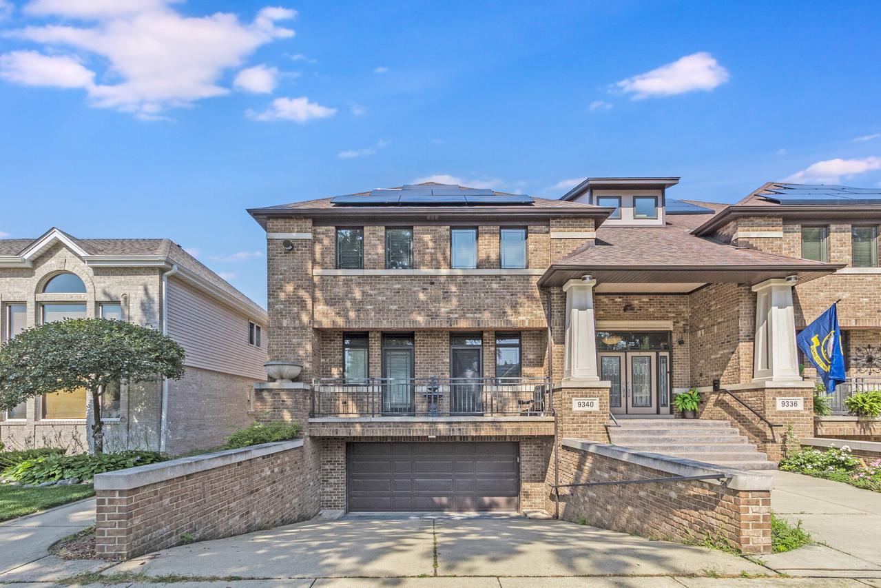 9340 S Clifton Park Ave., Evergreen Park, IL 60805