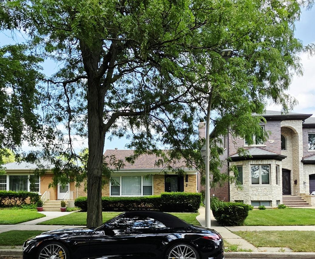 6311 N Kedvale Ave., Chicago, IL 60646