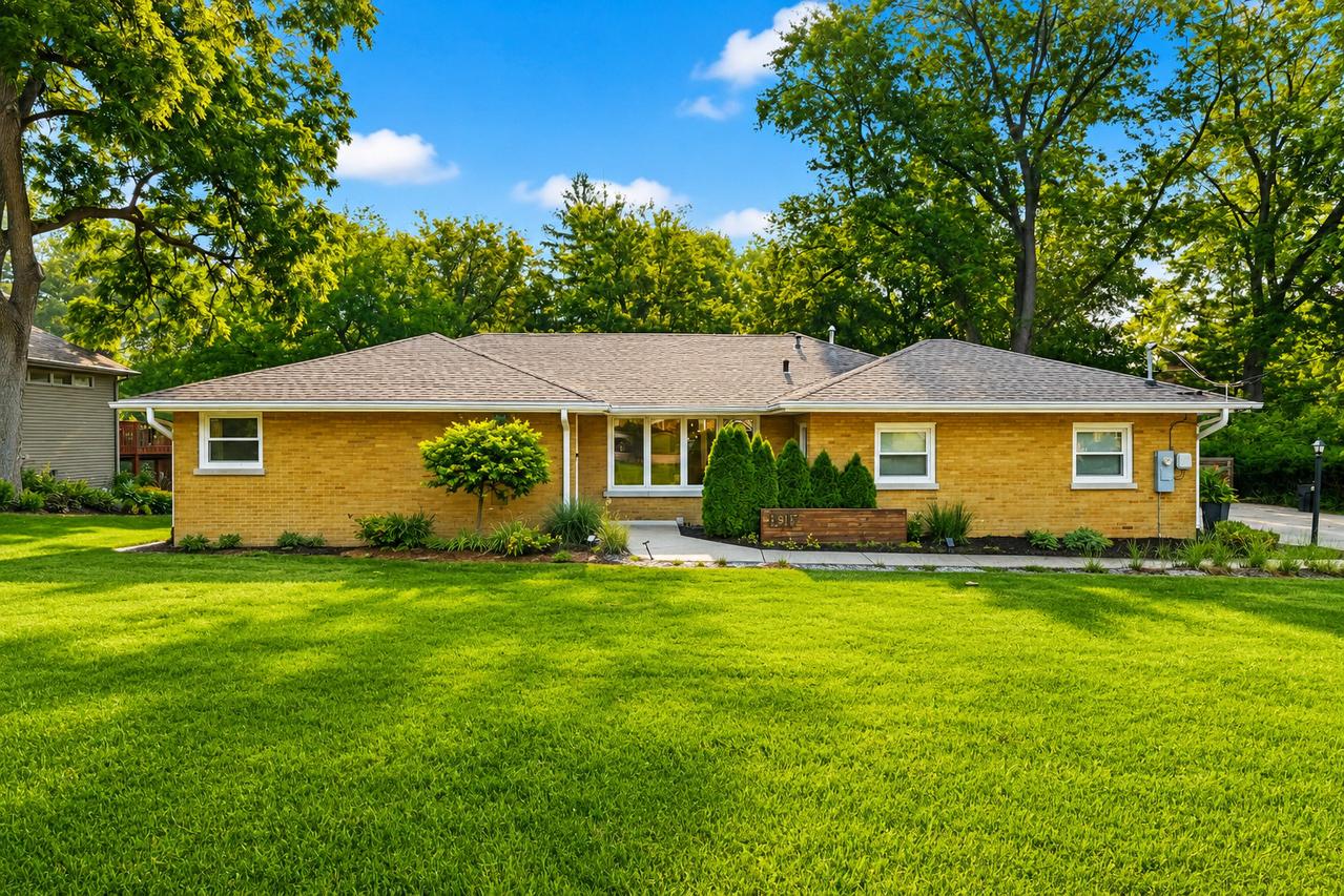 11917 S Timberlane Dr., Palos Park, IL 60464