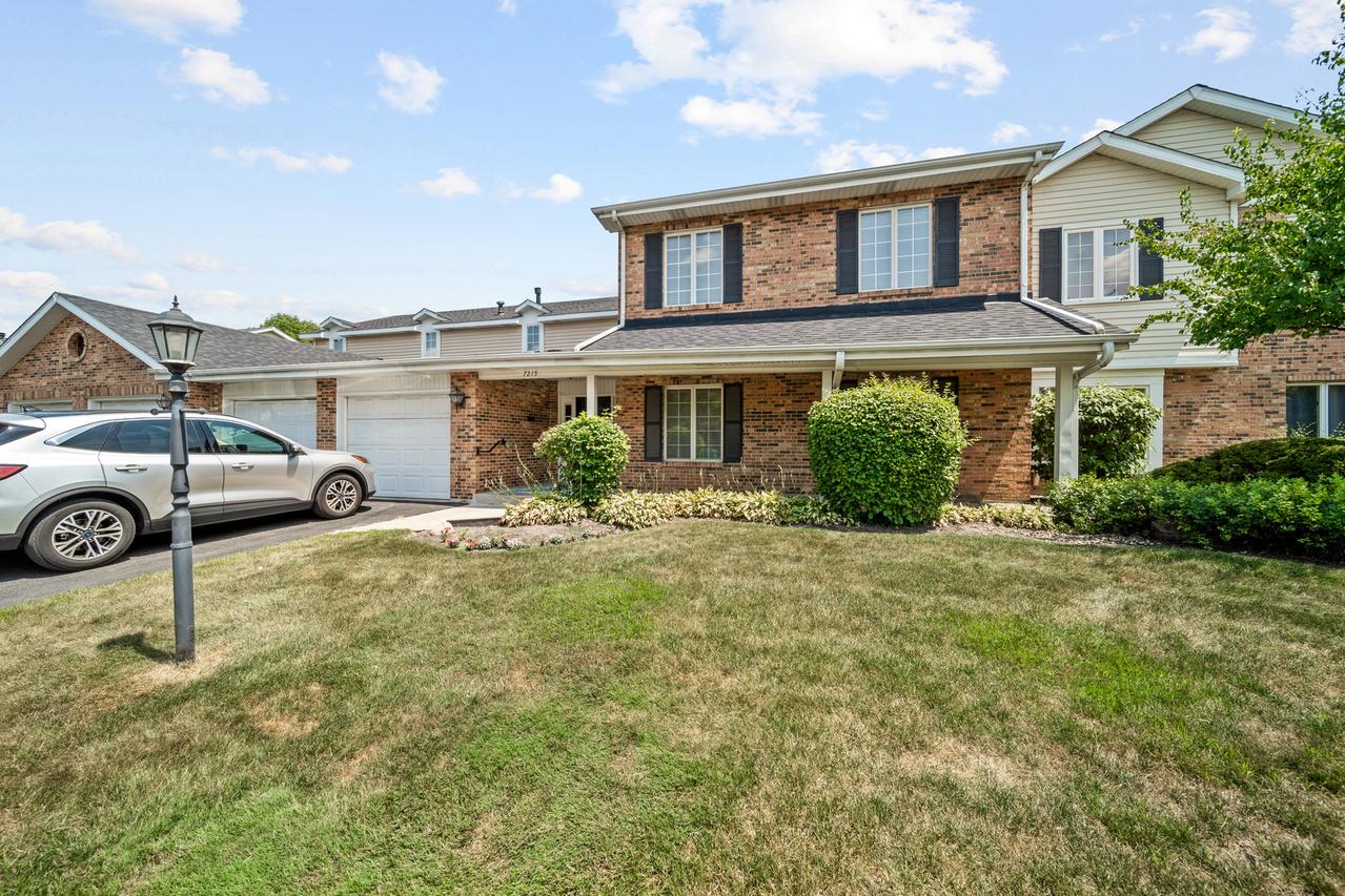 7215 Willow Way Ln. #10A, Willowbrook, IL 60527