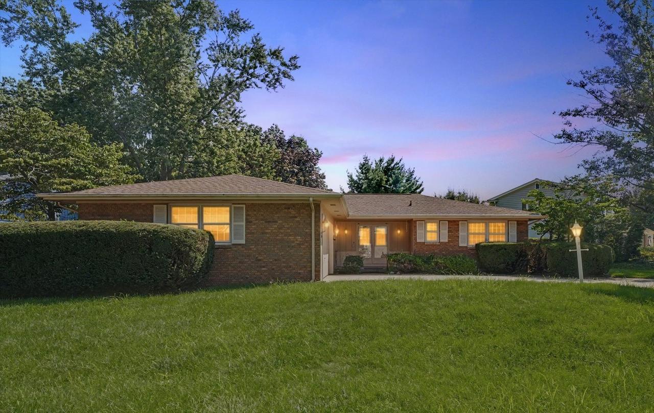 10 Greenfield Ct., Savoy, IL 61874