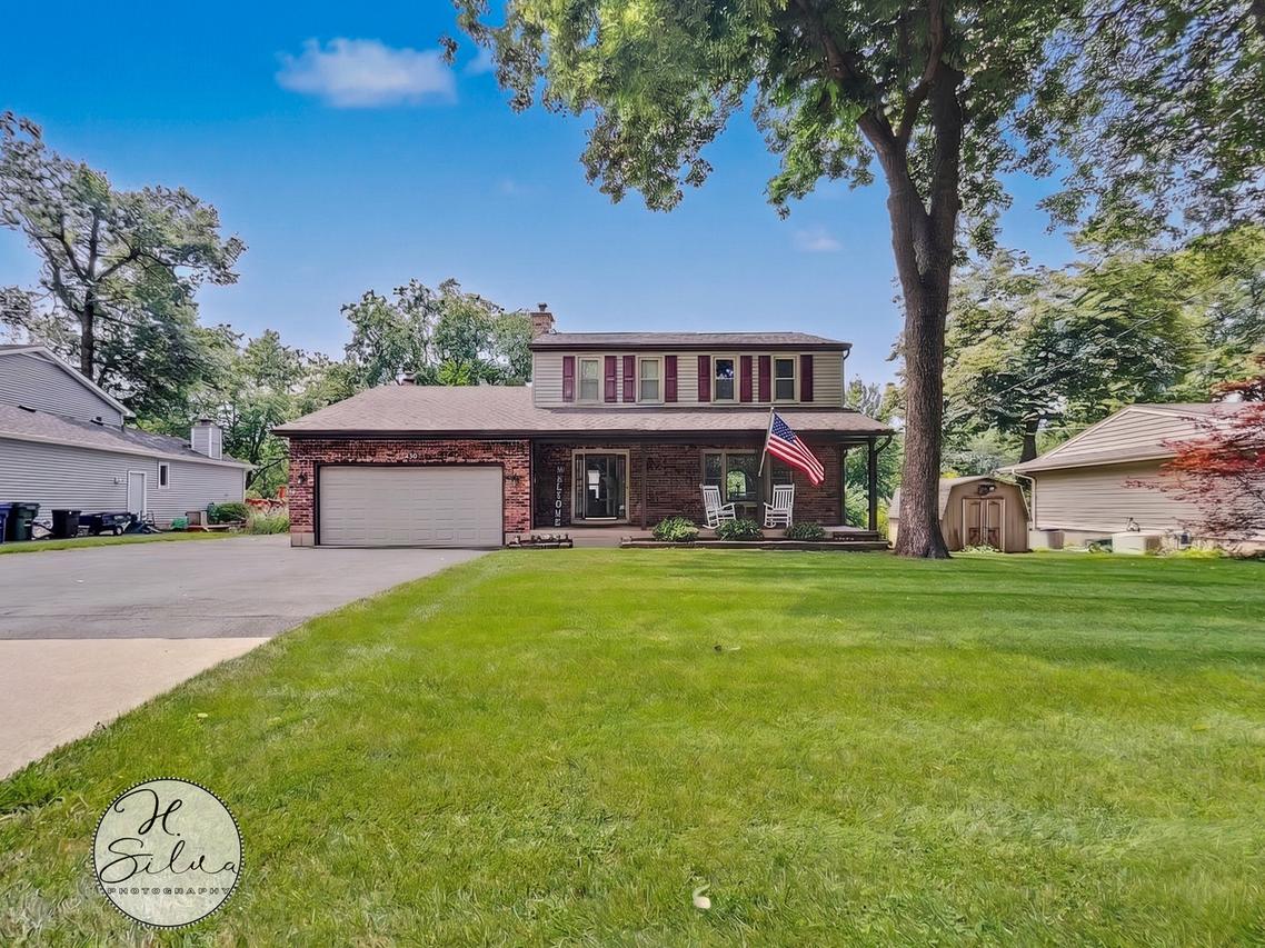 630 Oceola Dr., Algonquin, IL 60102