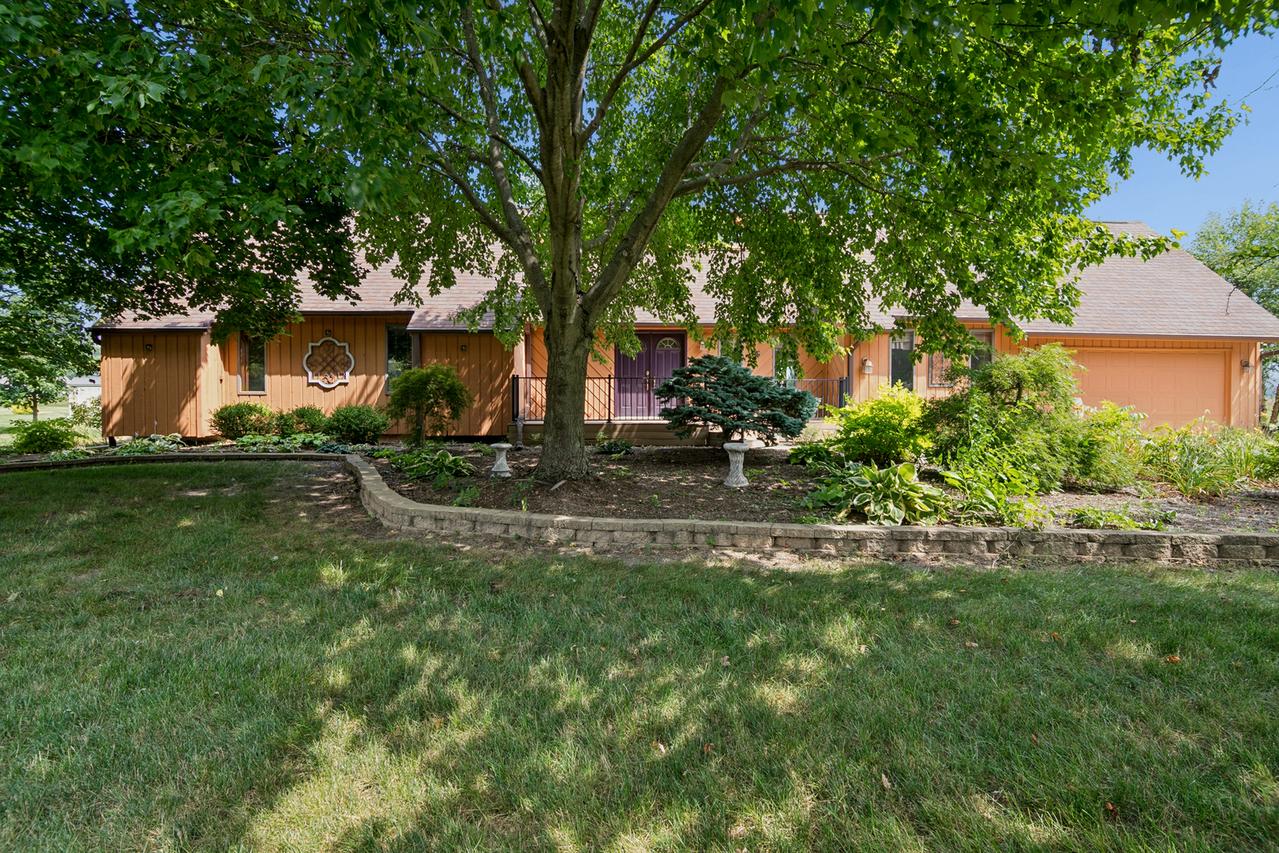 6229 Darline Dr., St. Anne, IL 60964