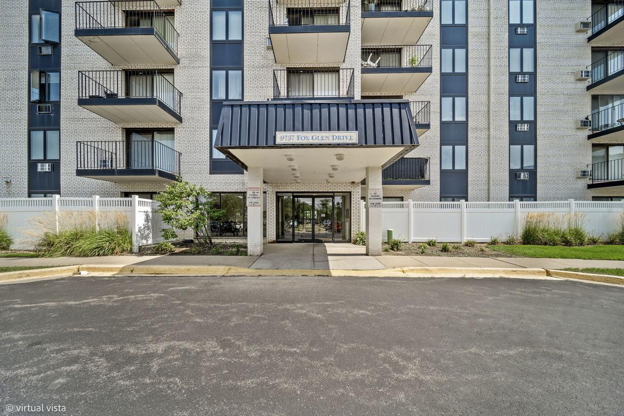 9737 N Fox Glen Dr. #1G, Niles, IL 60714