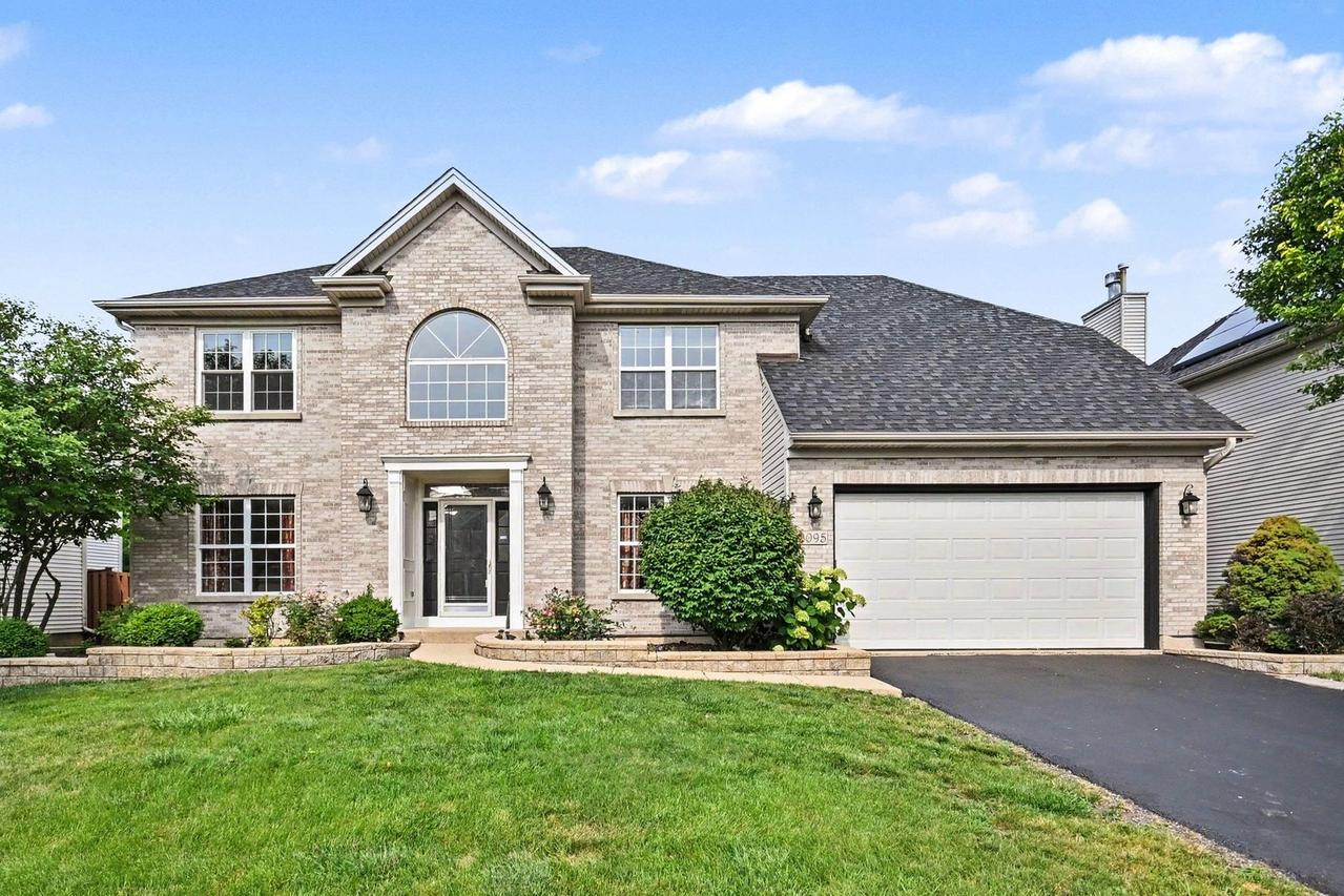 2095 Rockland Dr., Aurora, IL 60503