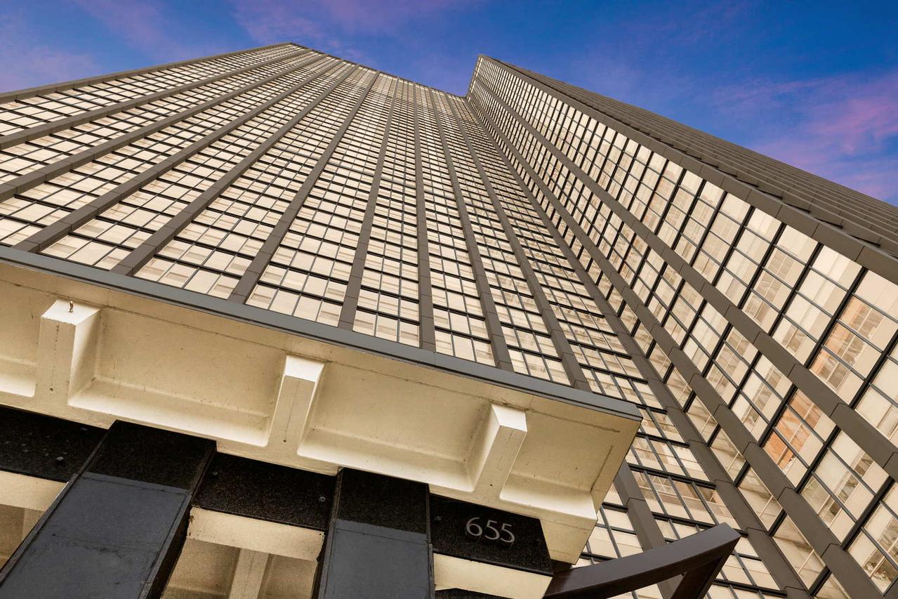 655 W Irving Park Rd. #2008, Chicago, IL 60613