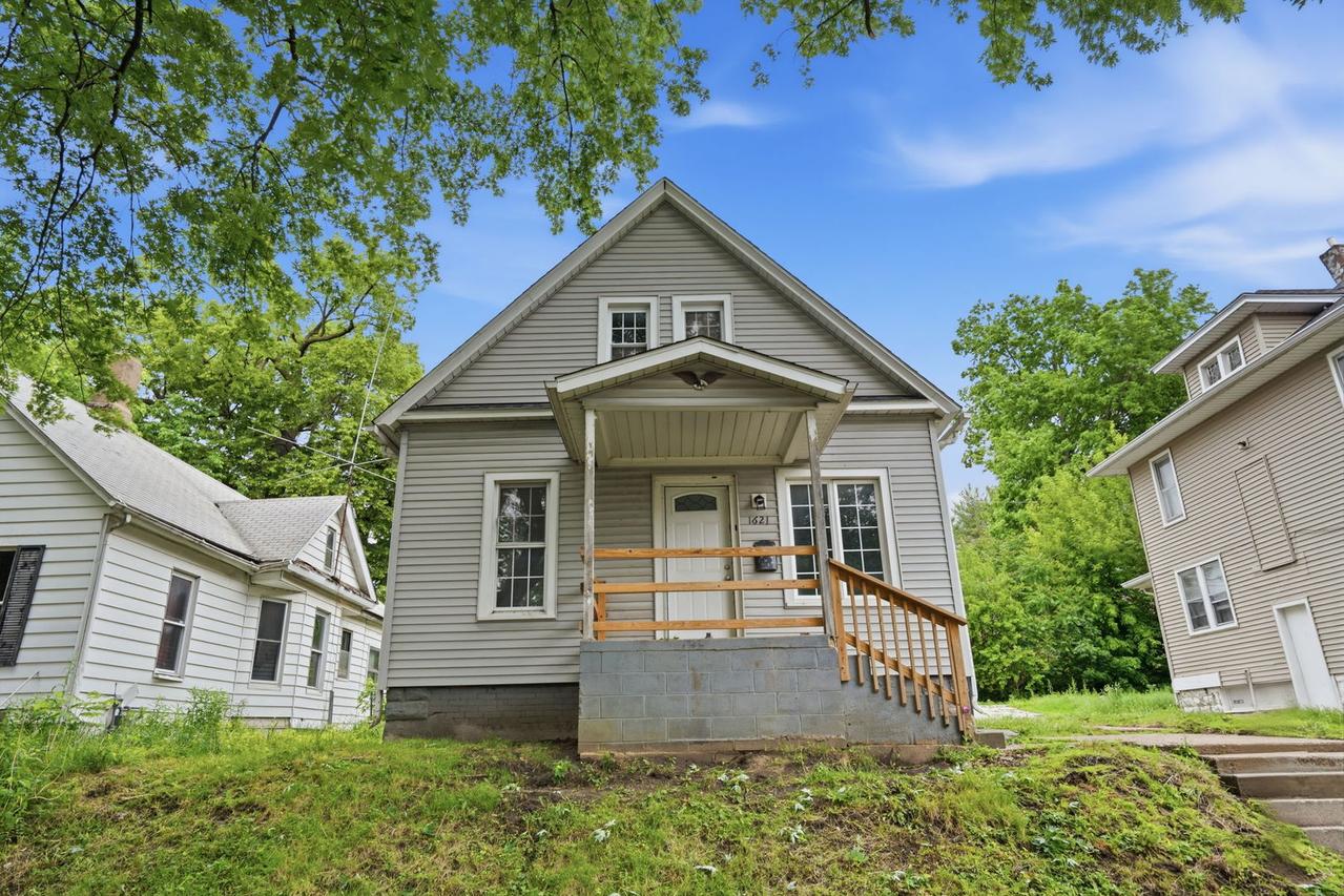 1621 14 1/2 St., Rock Island, IL 61201