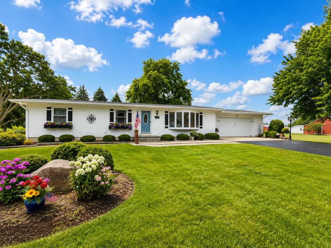 14121 Barber Greene Rd., Sycamore, IL 60178