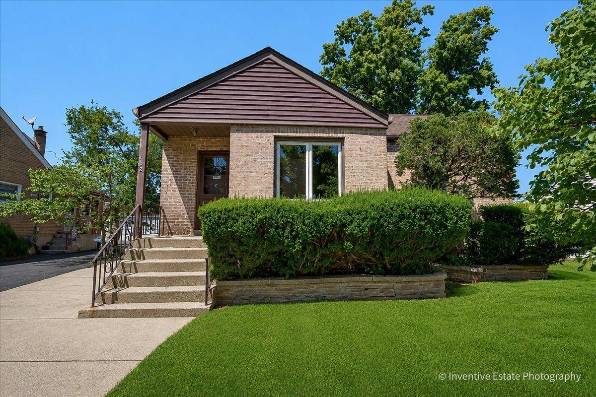 112 West Dr., Northlake, IL 60164