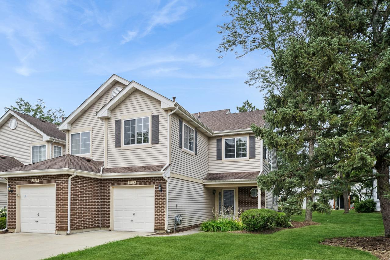 2739 Odlum Dr., Schaumburg, IL 60194