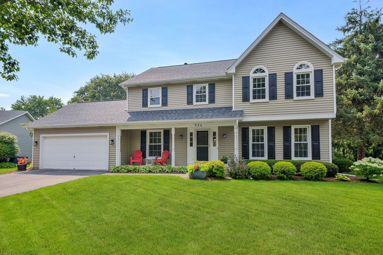 934 Lewis Pl., Geneva, IL 60134