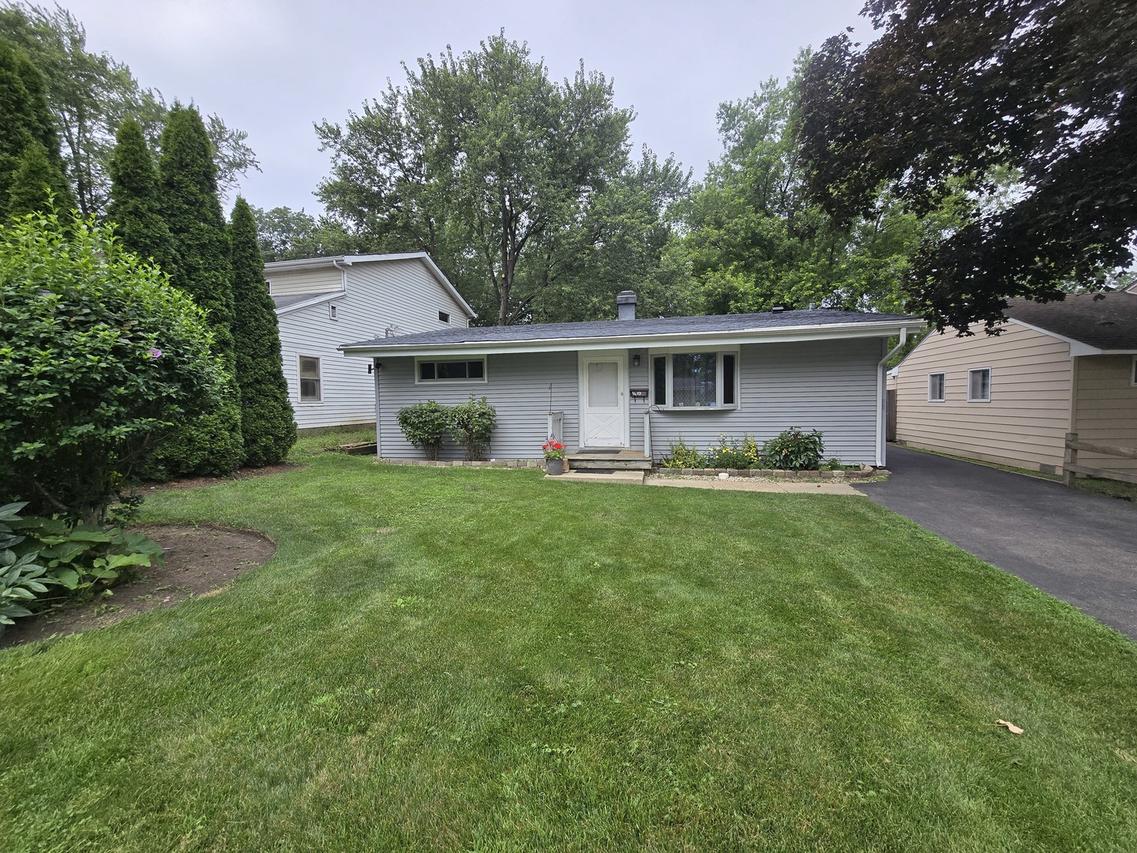 164 N Prairie Ave., Mundelein, IL 60060