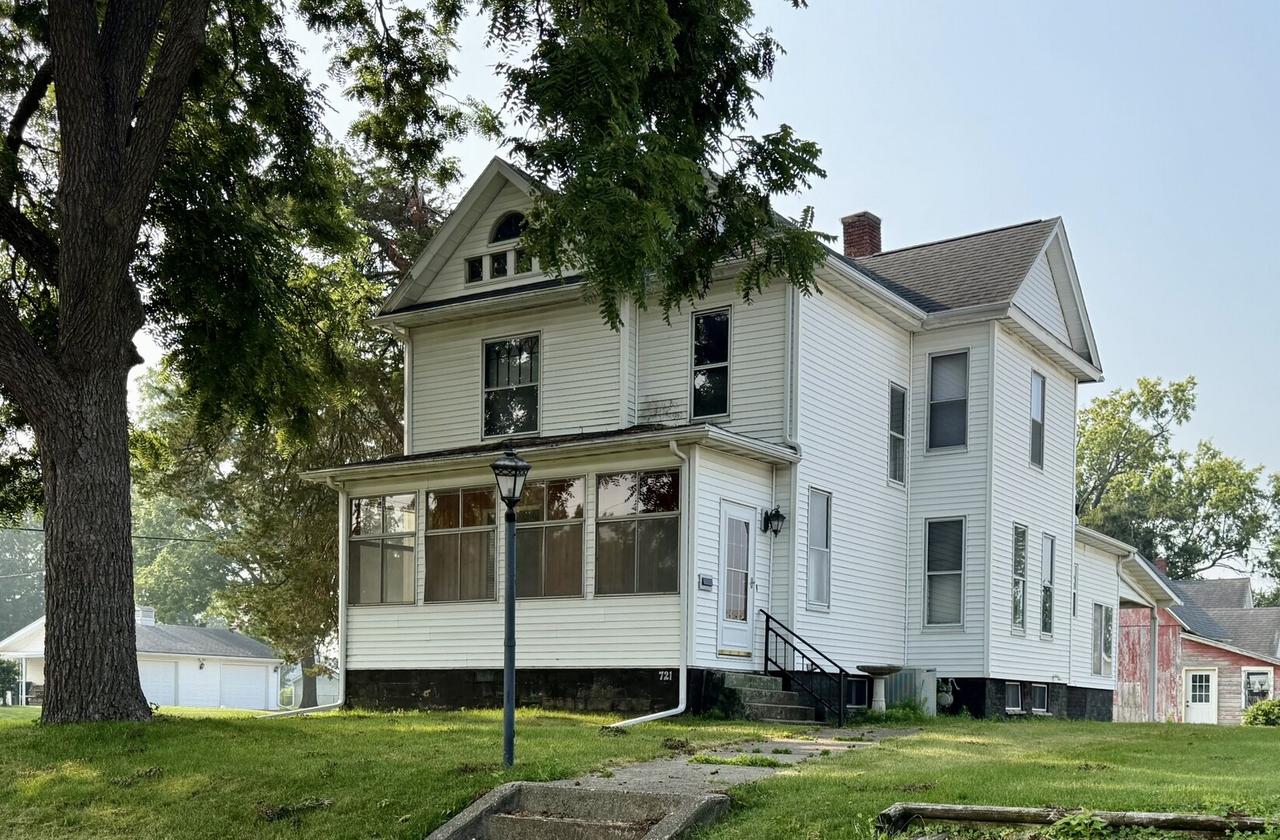 721 Pleasant St., Kewanee, IL 61443