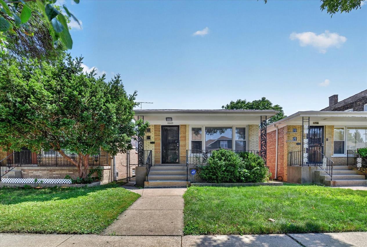 8603 S Exchange Ave., Chicago, IL 60617