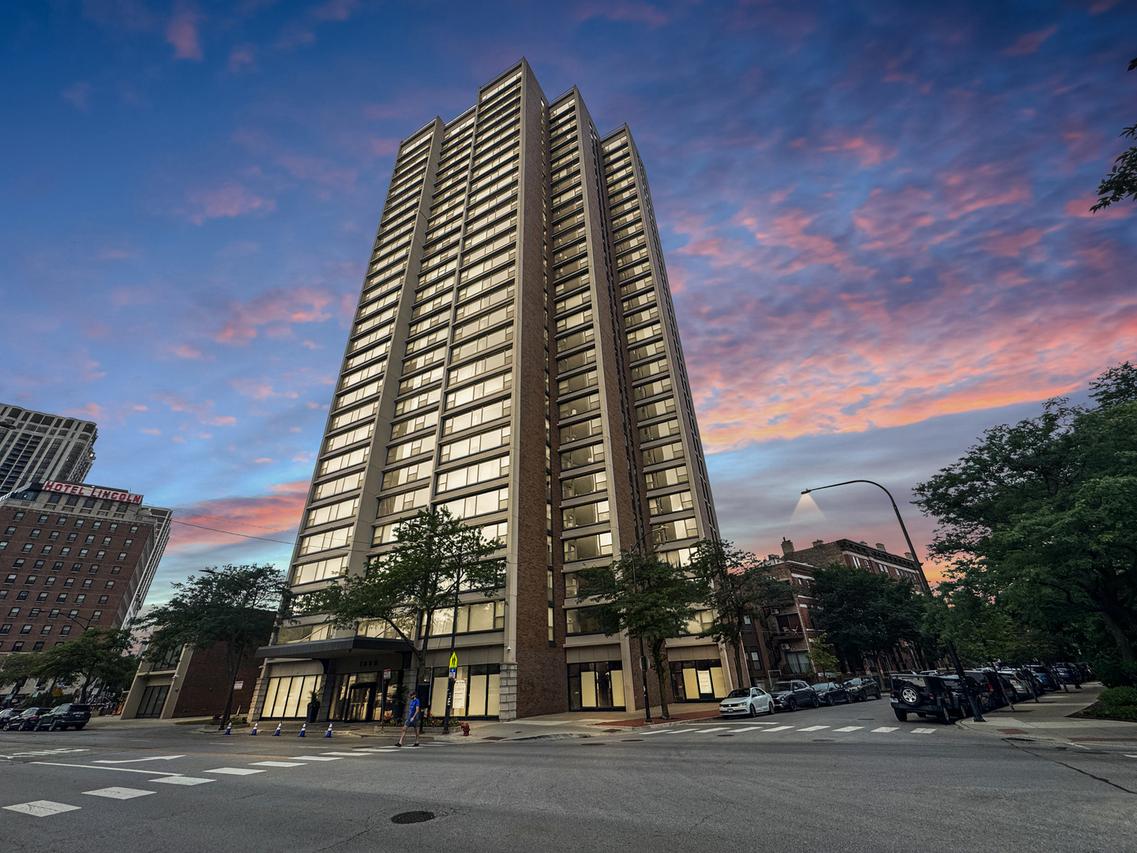 1850 N Clark St. #1907, Chicago, IL 60614