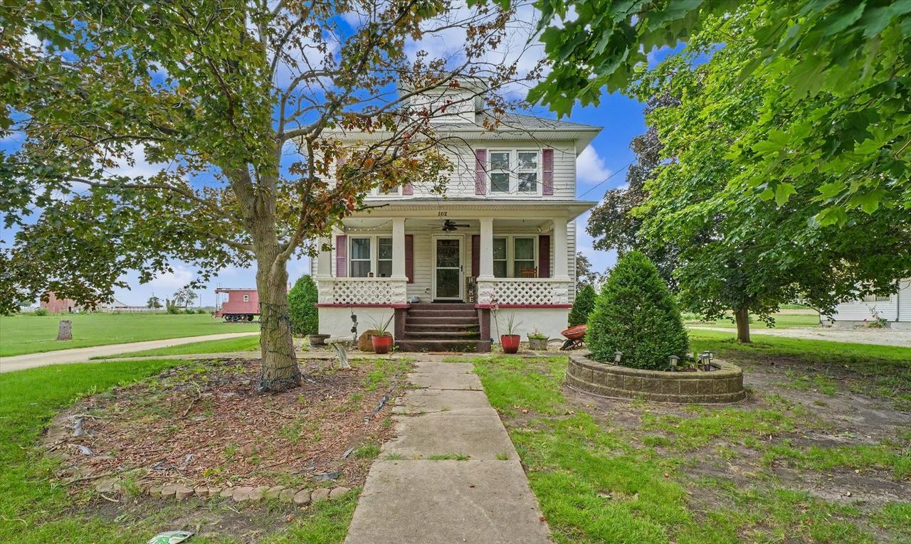 102 N Pine St., Buckley, IL 60918