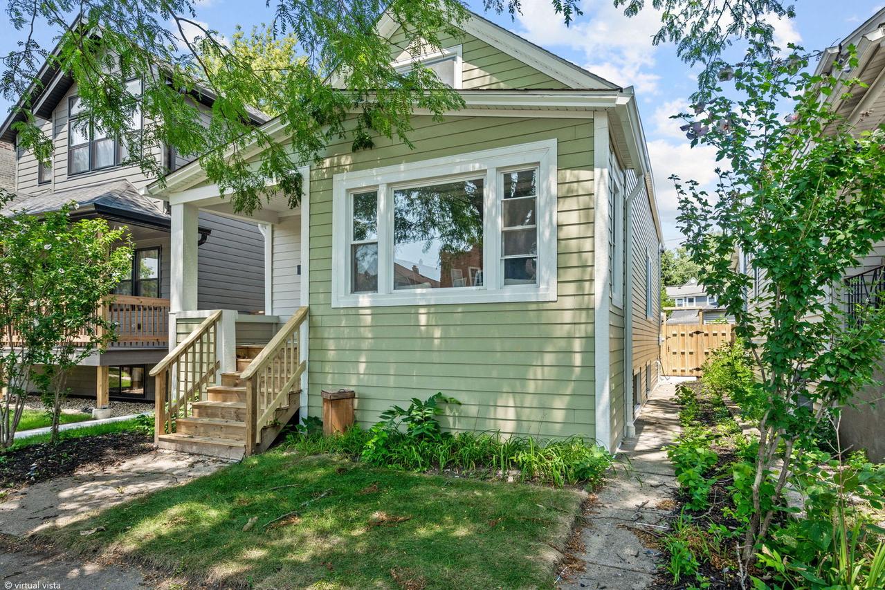 4842 W Warwick Ave., Chicago, IL 60641