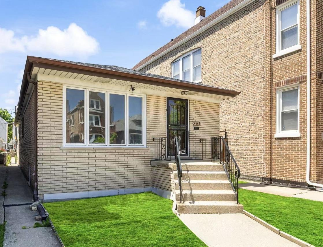 4542 S Mozart St., Chicago, IL 60632
