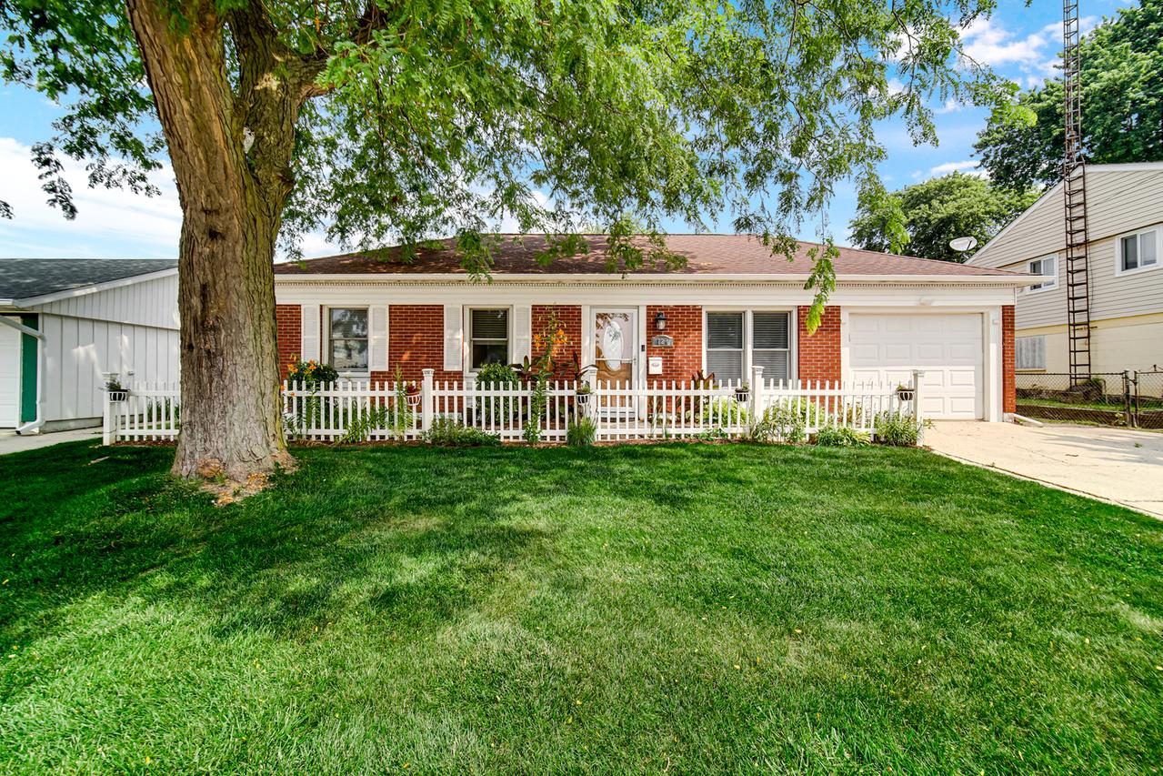 724 Union Ave., Romeoville, IL 60446