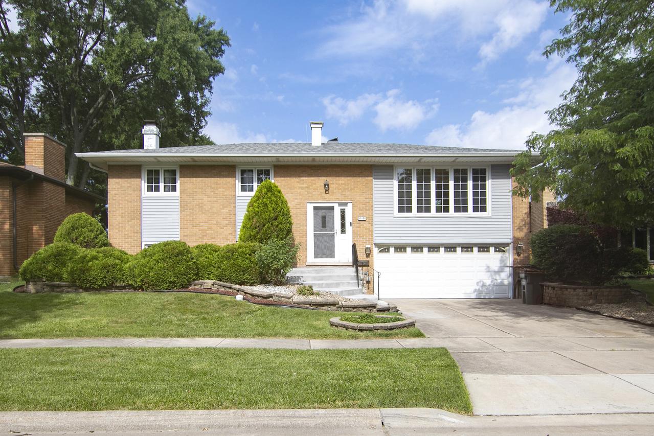 15120 Willow Ln., Oak Forest, IL 60452