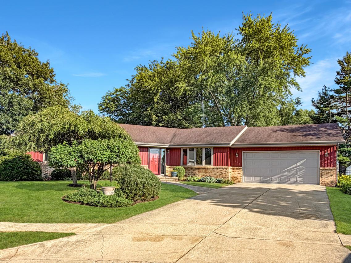 829 Sutton Pl., Freeport, IL 61032