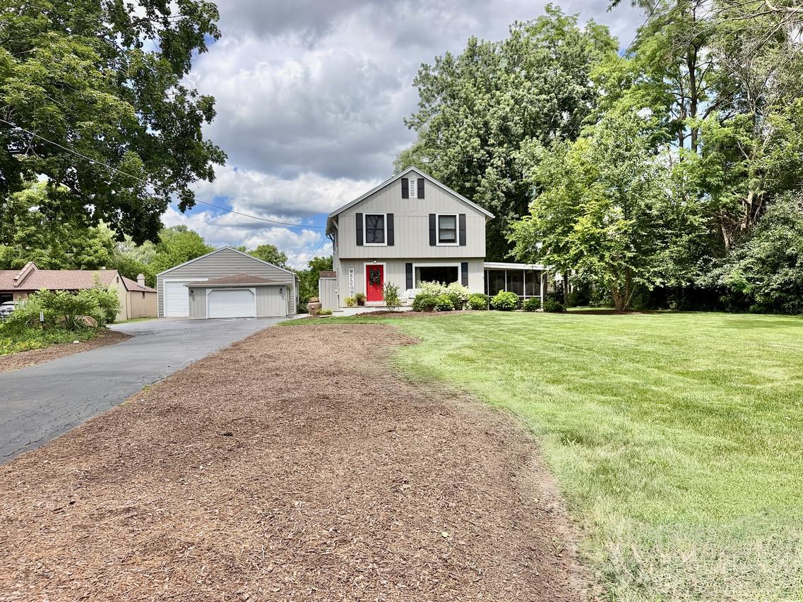 11110 79th St., Willow Springs, IL 60525